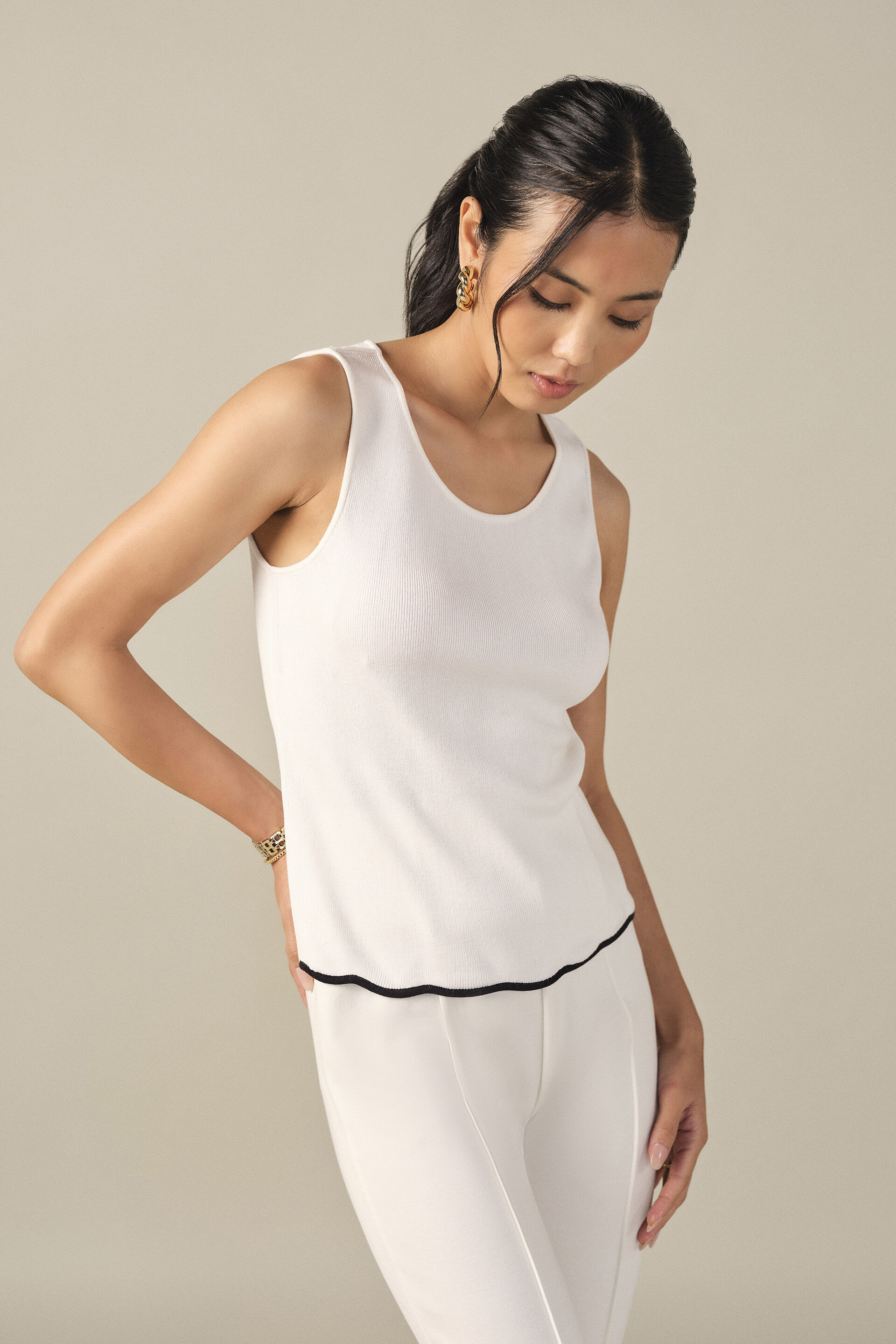 Scallop Hem Tank Top in Off White, Off White, image 2